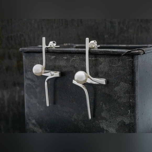 ❤️ MODERN PEARLY STERLING SILVER EARRINGS - Picture 2 of 10